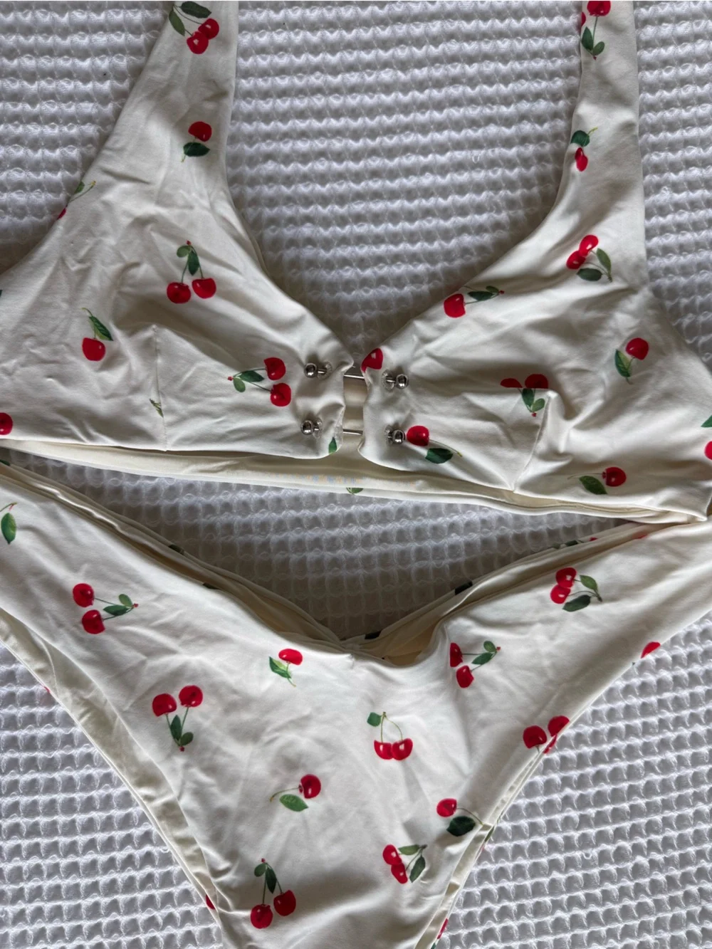 NWT WeWoreWhat Barbell Halter Top and Delilah Bottom Bikini in white cherries